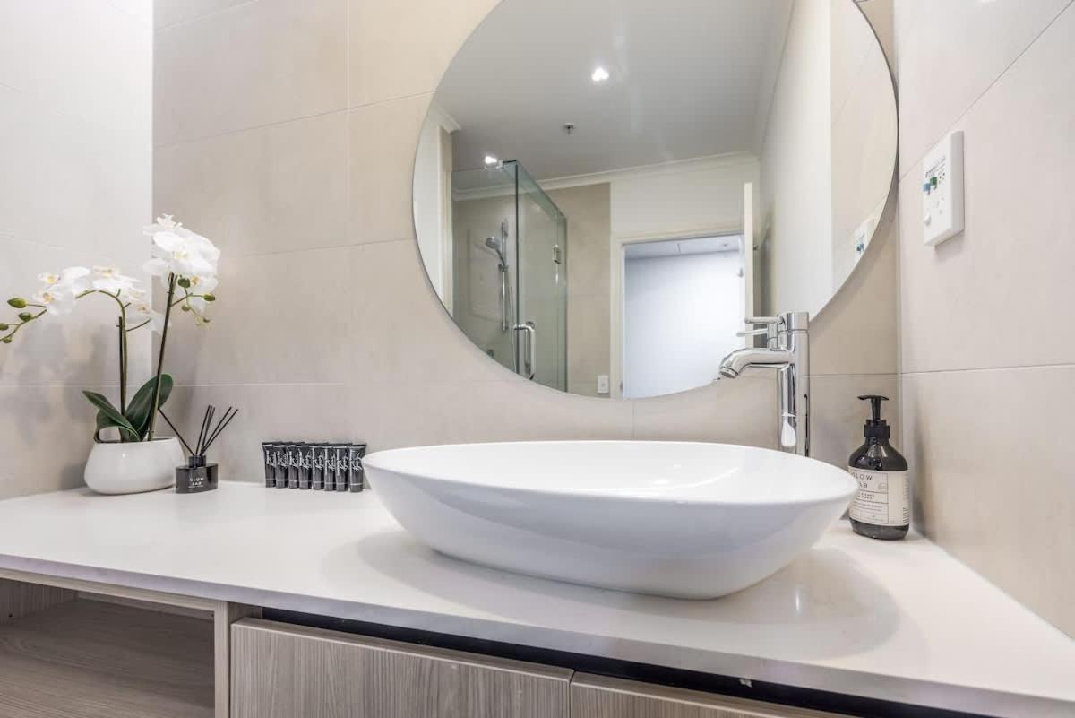 Highrise Studio Apartment W/ Ac, Pool & Gym In Auckland Cbd Ngoại thất bức ảnh
