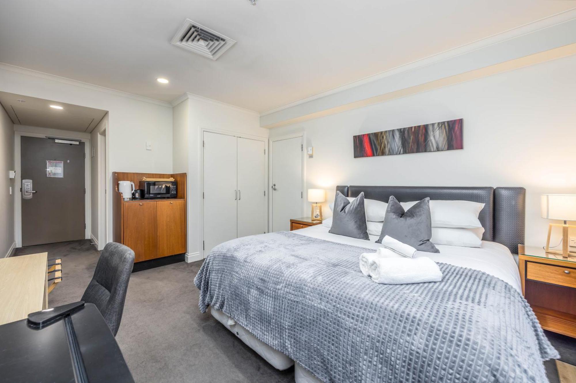 Highrise Studio Apartment W/ Ac, Pool & Gym In Auckland Cbd Ngoại thất bức ảnh